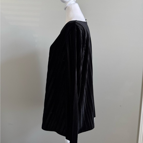 J. Jill Wearever Collection Black Velvet Pleated Top - Picture 2 of 9